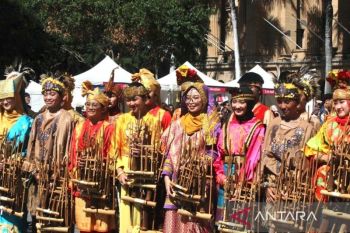 Kemenkebud-PPIAQ perkenalkan seni budaya Indonesia di Australia