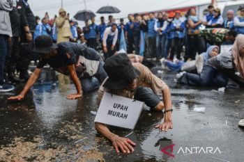 Aksi damai buruh di Banten