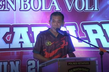 Wabup Ketapang tutup Kejuaraan Bola Voli Kapolres Cup 2025