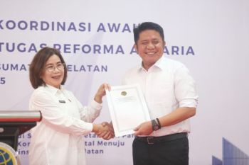 Sumsel terima sertifikat HPL untuk pembangunan Pelabuhan  Tanjung Carat