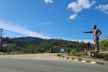 PLBN Jagoi Babang-Polis Bau Malaysia mempererat kerja sama lintas batas