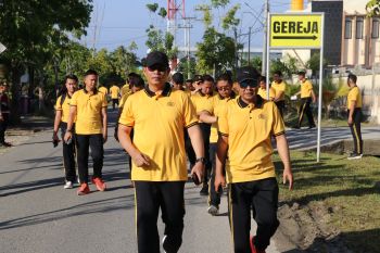 Kapolda Kaltara Pimpin Jalan Santai Bersama Personel, Bangun Kebersamaan dan Semangat Sehat