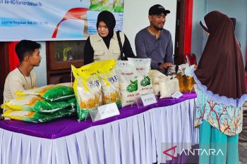 Pemkab Natuna dan Bulog gelar gerakan pangan murah di 4 titik