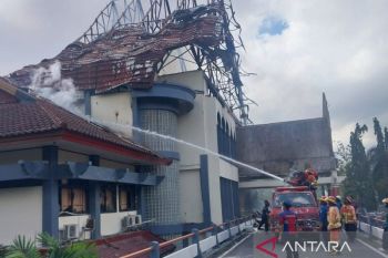 Situasi di Gedung DPRD NTB kondusif usai dibakar dan dijarah massa