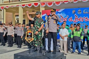 TNI-Polri dan tokoh warga Lombok Tengah serukan jaga keamanan