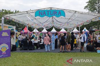Kegiatan edukatif jelang matahari terbenam di Kebun Raya Bogor