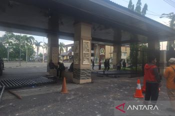 Kondisi terkini Gedung DPRD dan Ditlantas Polda Sumatera Selatan