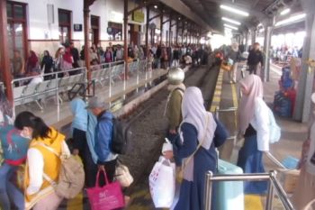 Jalur Gumitir ditutup, penumpang kereta Daop 9 meningkat 5-12 persen