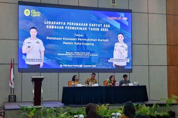 Pemkot Kupang melakukan penataan kawasan permukiman kumuh di pesisir