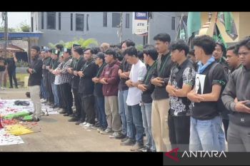 HMI Serang gelar aksi damai, desak reformasi Polri dan doakan Affan