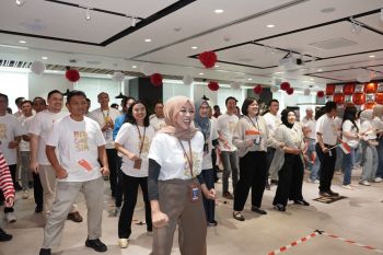 DSLNG meriahkan HUT ke-80 RI di kantor Jakarta dan kilang LNG di Banggai