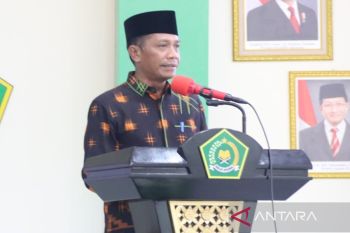 Kakanwil Kemenag Sultra ajak masyarakat bijak bermedia sosial