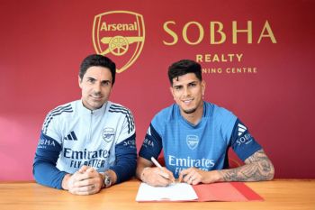 Pemain Bayer Leverkusen Piero Hincapie resmi ke Arsenal sebagai pinjaman