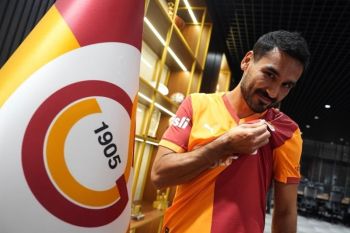 Hengkang dari Man City, Ilkay Gundogan kini kenakan jersi Galatasaray