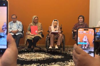 Tokoh masyarakat minta pemerintah dengarkan "17+8 Tuntutan Rakyat"