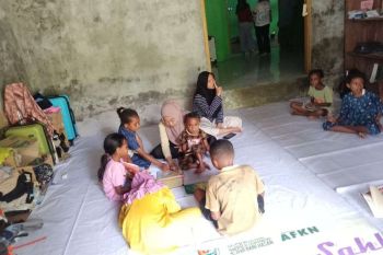 Mahasiswa KKN UIN Walisongo tingkatkan literasi baca di Kampung Patipi Pasir