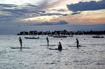 Menepis bayang-bayang travel warning, menjaga citra pariwisata Indonesia
