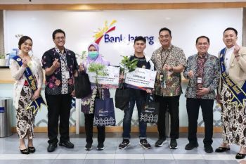 Bank Jateng bagikan bibit tanaman ke nasabah di HPN2025