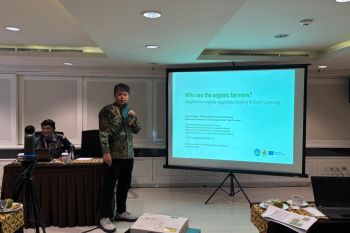 Tim peneliti Unila paparkan studi petani organik dalam konferensi internasional