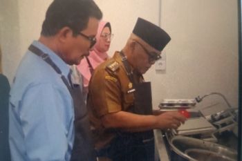 SPPG di Pasaman Barat mulai salurkan makan bergizi gratis perdana