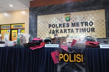 Polisi ungkap penjarahan tujuh senjata api di Mapolsek Matraman