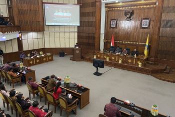 Wagub Bali usul tak ada lagi diskriminasi KTP angkutan sewa pariwisata