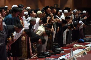 Kemarin, shalat gerhana hingga 143,9 juta orang diproyeksikan mudik