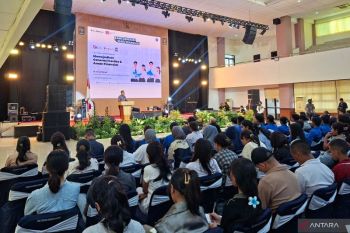 OJK mengedukasi mahasiswa Poltek Kupang bijak atur keuangan