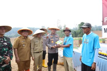 Polda Banten inisiasi ubah lahan tidur ratusan hektare untuk tanam jagung