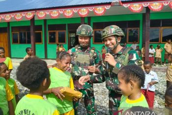 Satgas Yonif 521/DY dorong pendidikan Papua cerdas di SD Yalimo