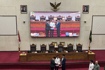 DPRD Batam terima penjelasan Wali Kota terkait ranperda perubahan peraturan daerah tentang PPLH