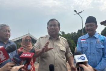 Prabowo Minta Tunggu Waktu Soal Pelantikan Menko Polkam-Menpora