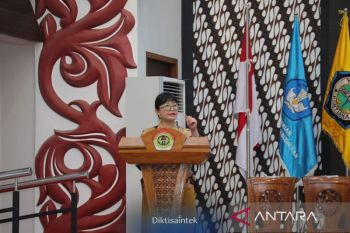 Wamendiktisaintek:  Lulusan perguruan tinggi harus siap hadapi era AI