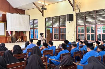 Polwan jalankan program edukasi ke pelajar Banyuasin