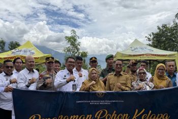 Bapas Palu Tanam Kelapa di Sigi, Dukung Ketahanan Pangan Nasional