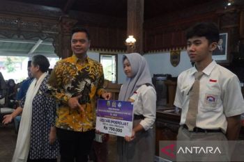 1.508 anak keluarga pengukir  mebel Jepara terima beasiswa PIP