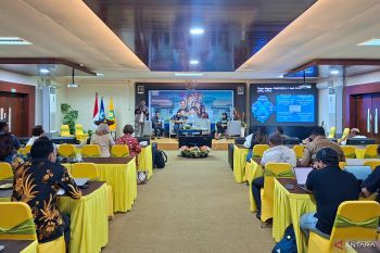 Undana Kupang mendorong kajian ulang UUD 1945