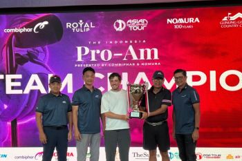 Darcy Brererton/Sofjan Arsad segel nomor beregu The Indonesia Pro-Am