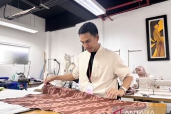 PTPN IV fasilitasi pelatihan fashion UMKM kain tradisional Kalimantan