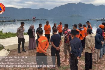 Pemkab Agam lanjutkan pencarian nelayan hilang di Danau Maninjau gunakan tim selam