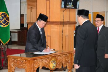 Lantik pejabat struktural, Menteri ATR/Kepala BPN: Layani masyarakat dengan hati, bukan transaksi