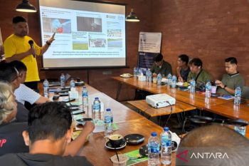 Jasindo gandeng media di Padang kuatkan literasi asuransi