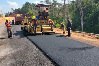 Pemprov Kepri tambah Rp1,5 miliar selesaikan perbaikan Jalan Roro Penarik