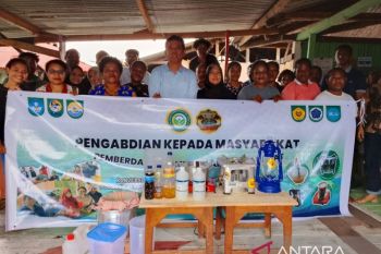 Uncen Papua ajari masyarakat Yoboi olah minyak jelantah menjadi biodiesel