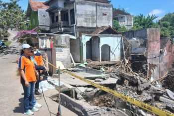 Pemkab Tabanan salurkan bantuan logistik ke warga terdampar banjir