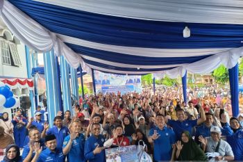 PAN Sumbar bagikan 80 ton beras hingga 30 unit ambulans gratis bagi masyarakat