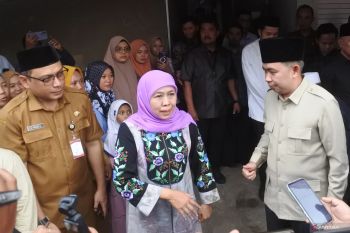 Gubernur Jatim temui keluarga korban kecelakaan bus