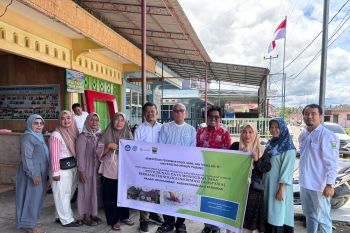 Universitas Negeri Padang kembangkan data monografi desa berbasis teknologi geospasial di Pauh Kambar