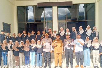 Wabup Parulian lepas 31 orang lomba polisi cilik tingkat Polda Sumbar