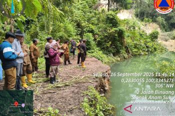 Pemkab Agam turunkan tim tinjau sungai tertimbun material longsor